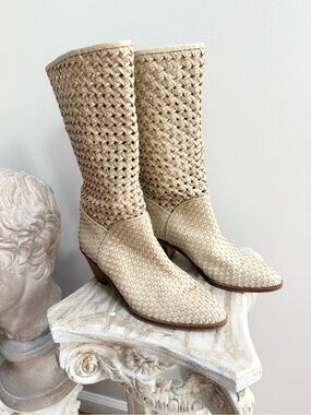 Julianelli Woven Leather Boots Cream Women’s 6.5